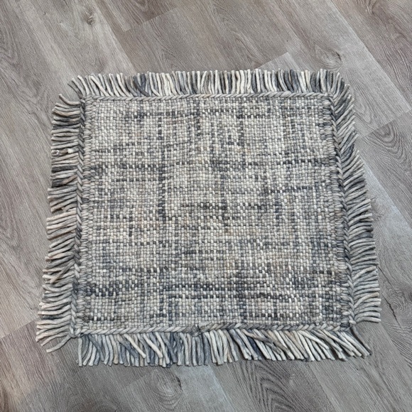 Loloi Wool Pillow Cover Woven Tassel 22” x 22” Square - Picture 1 of 5